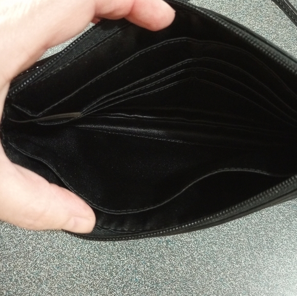 Black Coach Wristlet. EUC. - Picture 5 of 5